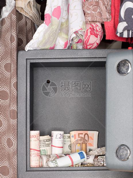 鱼不一定招财_财位最宜摆放什么,第3张 鱼不一定招财_财位最宜摆放什么,第3张